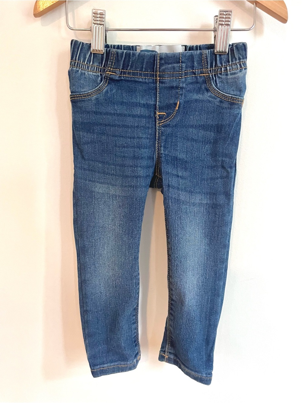 $5 💥NEW Pull On Jeggings, Good Stretch, Back Pockets, Tan Stitching, Whiskers
